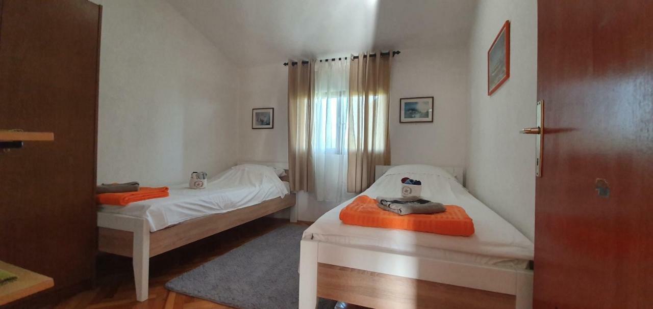 Apartman Suky Sukošan Eksteriør billede